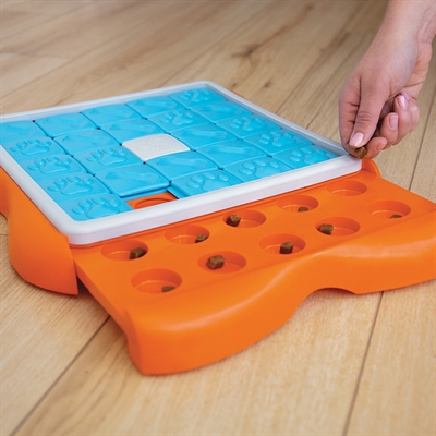 Nina Ottosson Challenge Slider Oranje / Blauw 38X38X5 Cm - Image 3